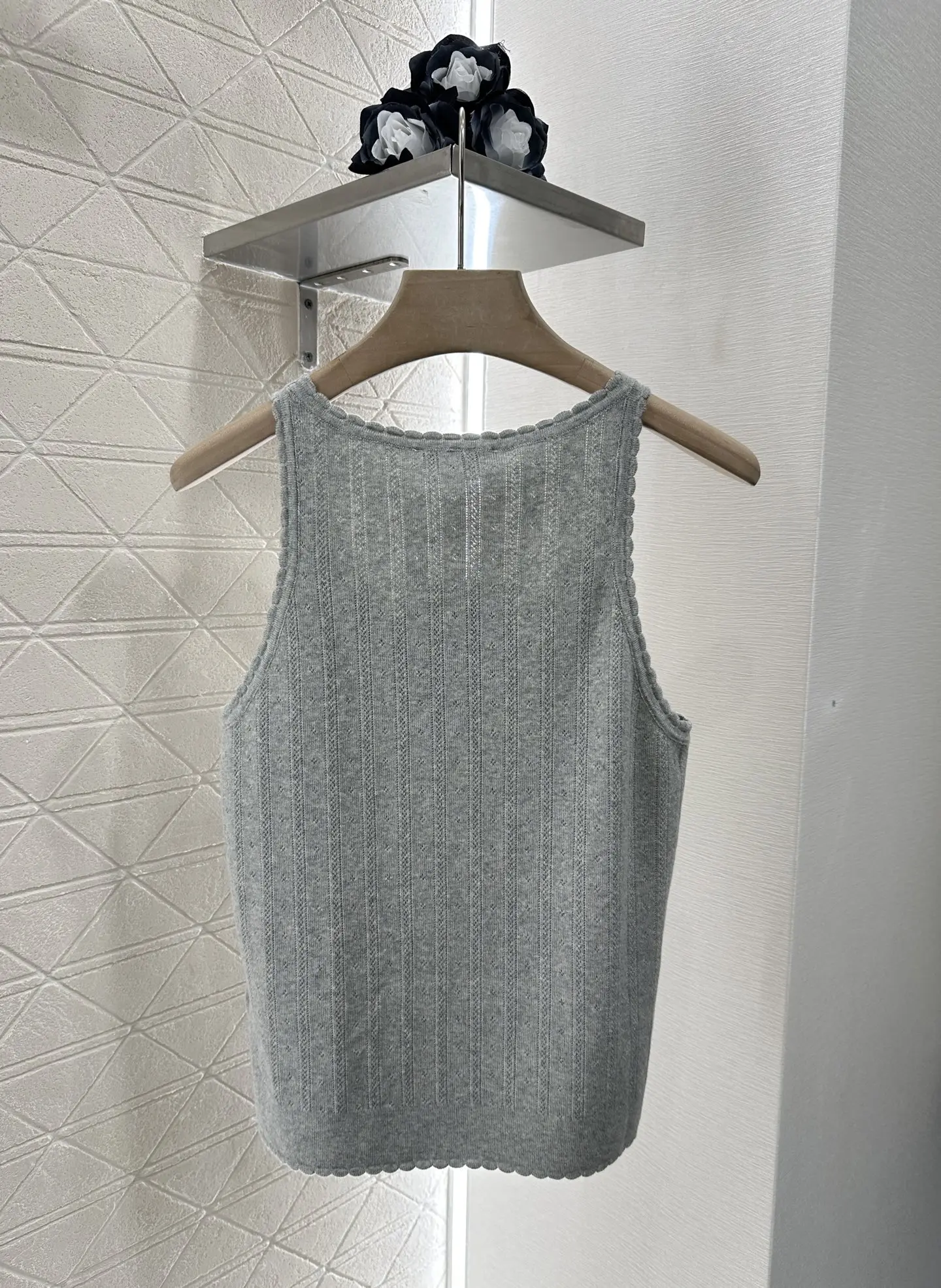 

2025 Summer Lace Knitted Vest is Made of All-Cotton Yarn Comfortable Stylish Soft and Skin-friendly WYY-09