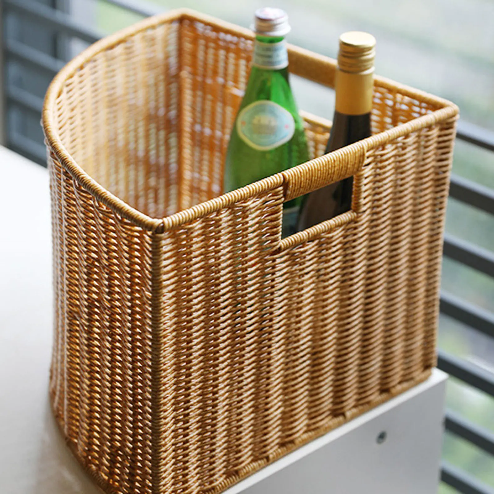 

Вместительная переносная плетеная корзина-органайзер для угла, узкий контейнер для хранения в ванной комнате и для одежды с боковой ручкой