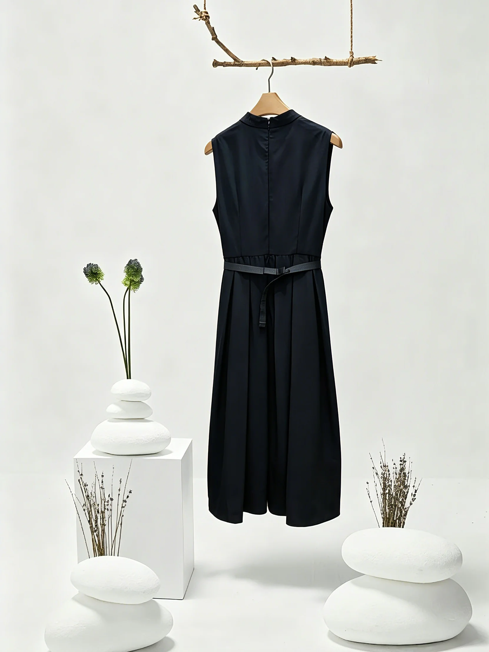 

2026 Spring/Summer New Fashion Sleeveless Blouse Dress With Long Neckline Slimming And Elegant Style Women's Dress