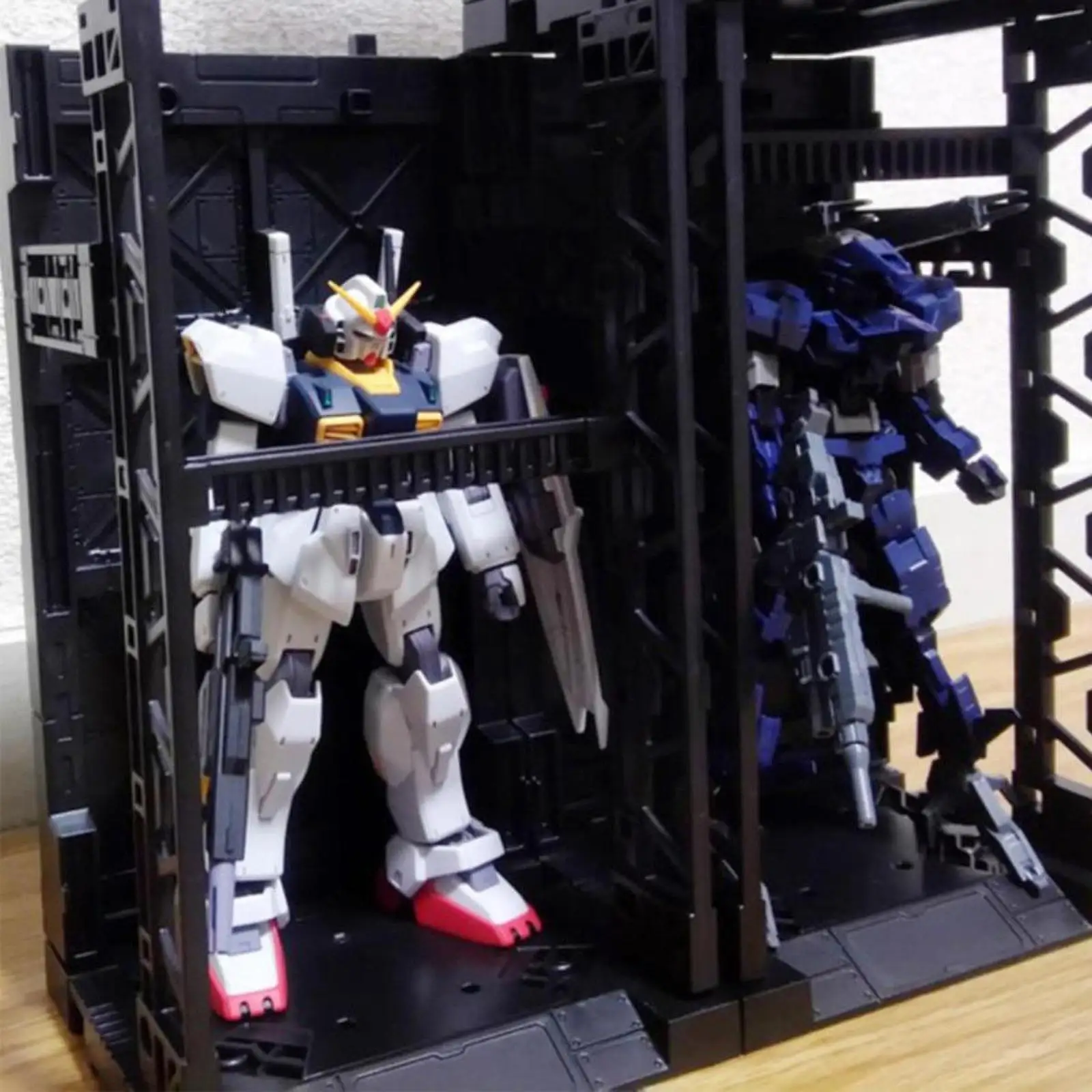 Base de exibição de bloqueio modelos gundam portátil resistente base de cena modular para figura de ação robô brinquedo exposição garagem suporte
