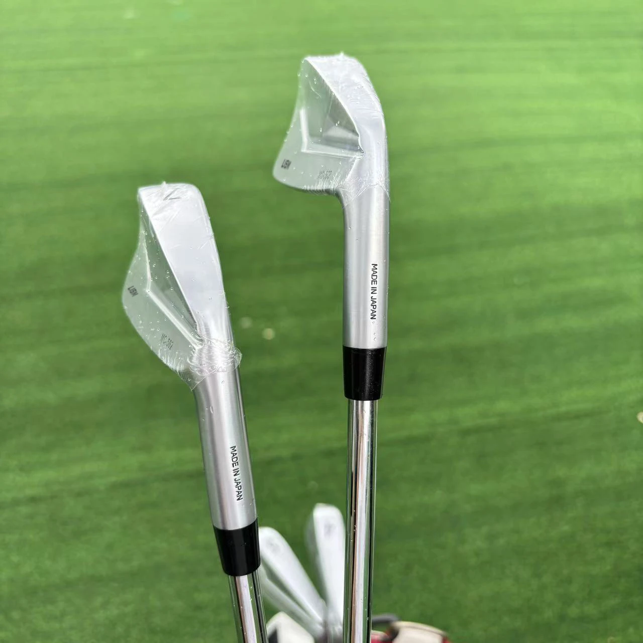 نوادي الجولف للرجال فضي MC-502 مكاوي الجولف الجيل الرابع 7 قطعة 4-9P R/S/SR فليكس الصلب/رمح الجرافيت