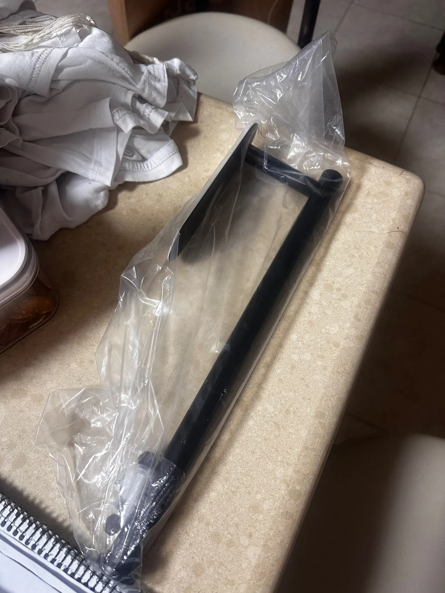 Kitchen Paper Towel Holder Adhesive Tissue Hanger Toilet Roll Paper Dispenser Cabinet Storage Napkin Rack Bathroom Accessories photo review