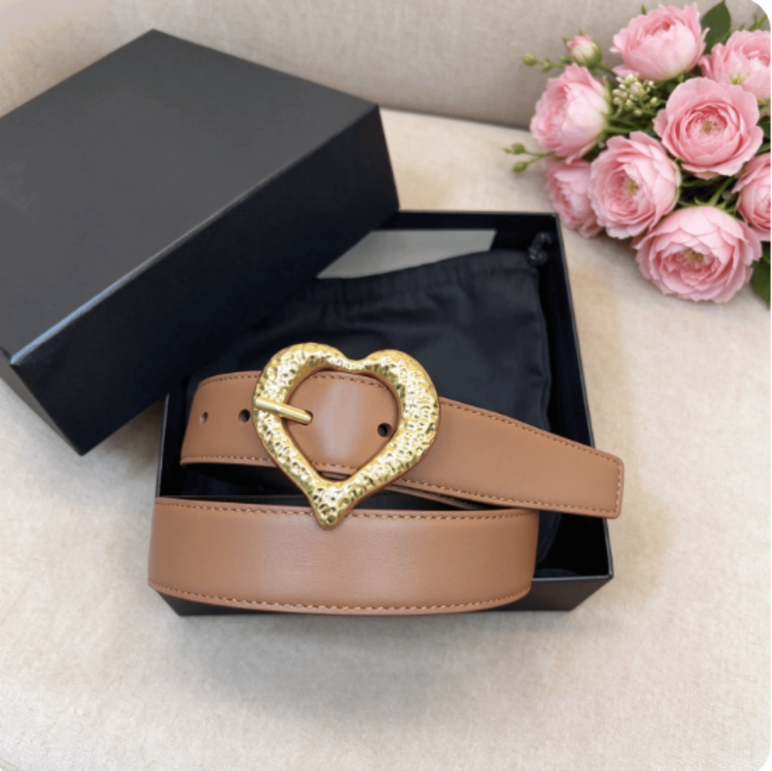 2026 Women Belt New Fashion Romantic Simple Small Retro Real Leather Carved Classic Ladies Belt 3cm