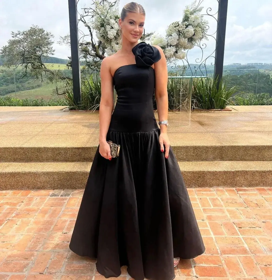 Vestido de baile de cetim com flores para mulheres, vestidos sem mangas linha A, vestido de festa plissado preto longo elegante, 2024