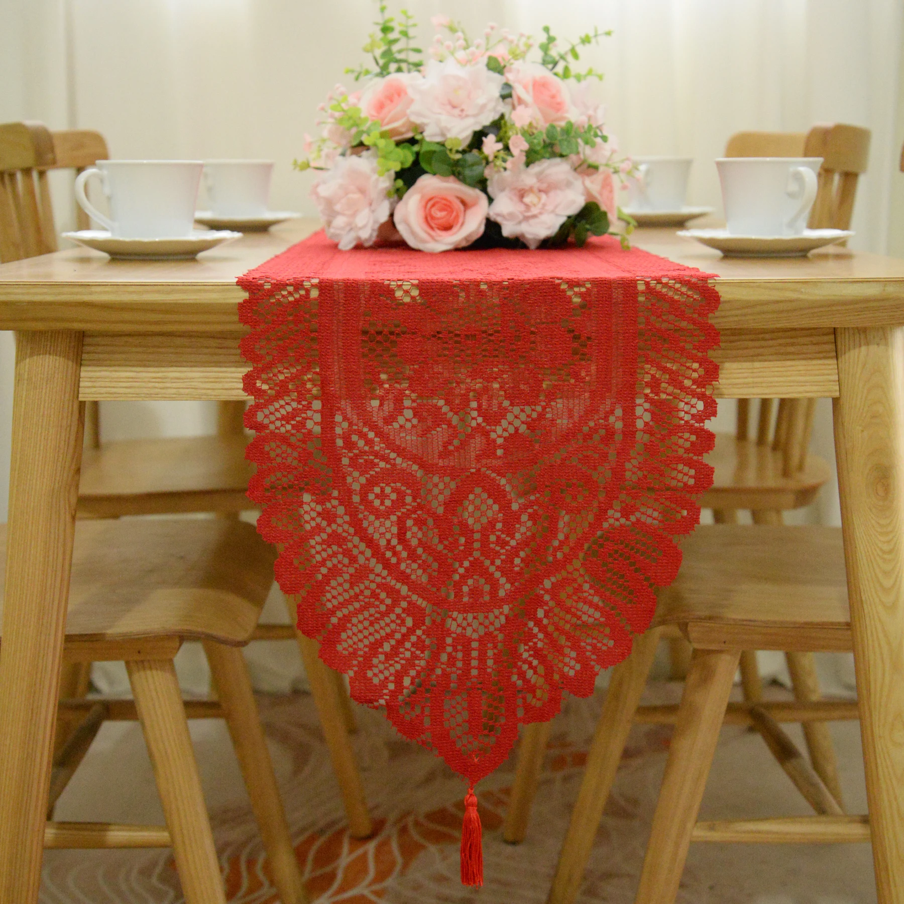 Vintage Lace Polyester Table Runner, Reusable Smooth Tablecloths, Perfect for Christmas Wedding Outdoor Camping Dining Table,Red