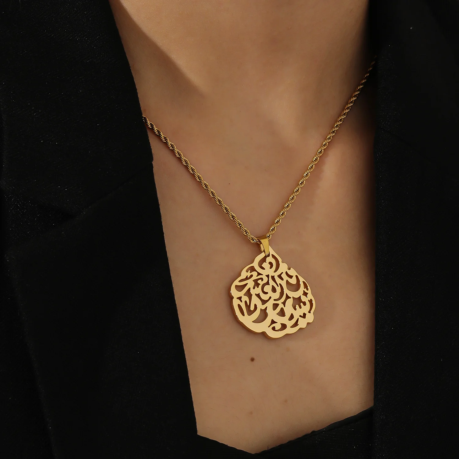 Top Quality Arabian Hollow Water Drop Melon Seed Buckle Necklace Stainless Steel Pendant Open Muslim Souvenir Gift for Women