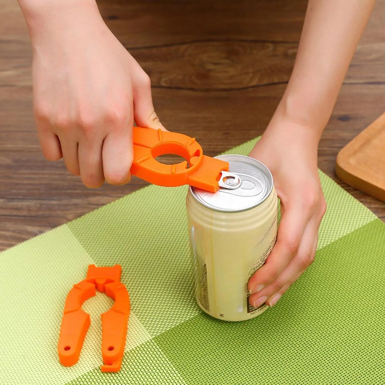 

Handheld Bottle Opener Novelty Portable Cap Opener for KTV Household Camping Bottle Opener Kitchen Bar Tool Manual Can Opener