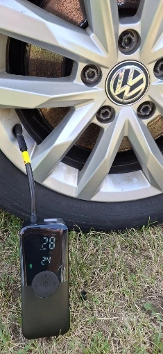 VanVolt AirGo™ Cordless Digital Tyre Inflator - Portable 150 PSI Air Pump photo review