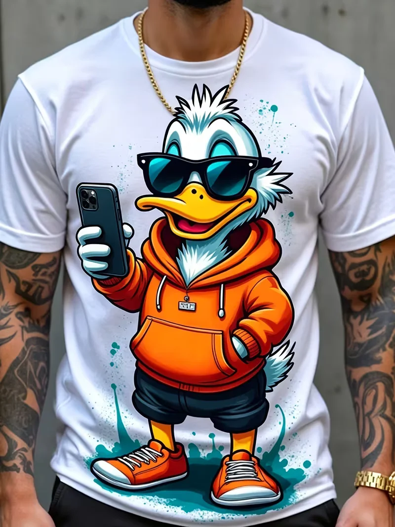 Cool Hip‑Hop Duck Selfie Graphic T‑Shirt, Cartoon Duck With Sunglasses Taking Phone Selfie Streetwear Tee, Colorful Splash Paint Casual Short Sleeve T‑Shirt for Men Women