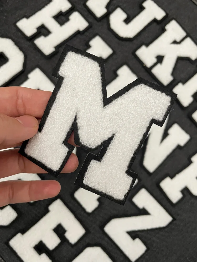 8 cm fer sur noir blanc Chenille lettre patchs serviette initiales vêtements patchs brodés bricolage denim veste patchs