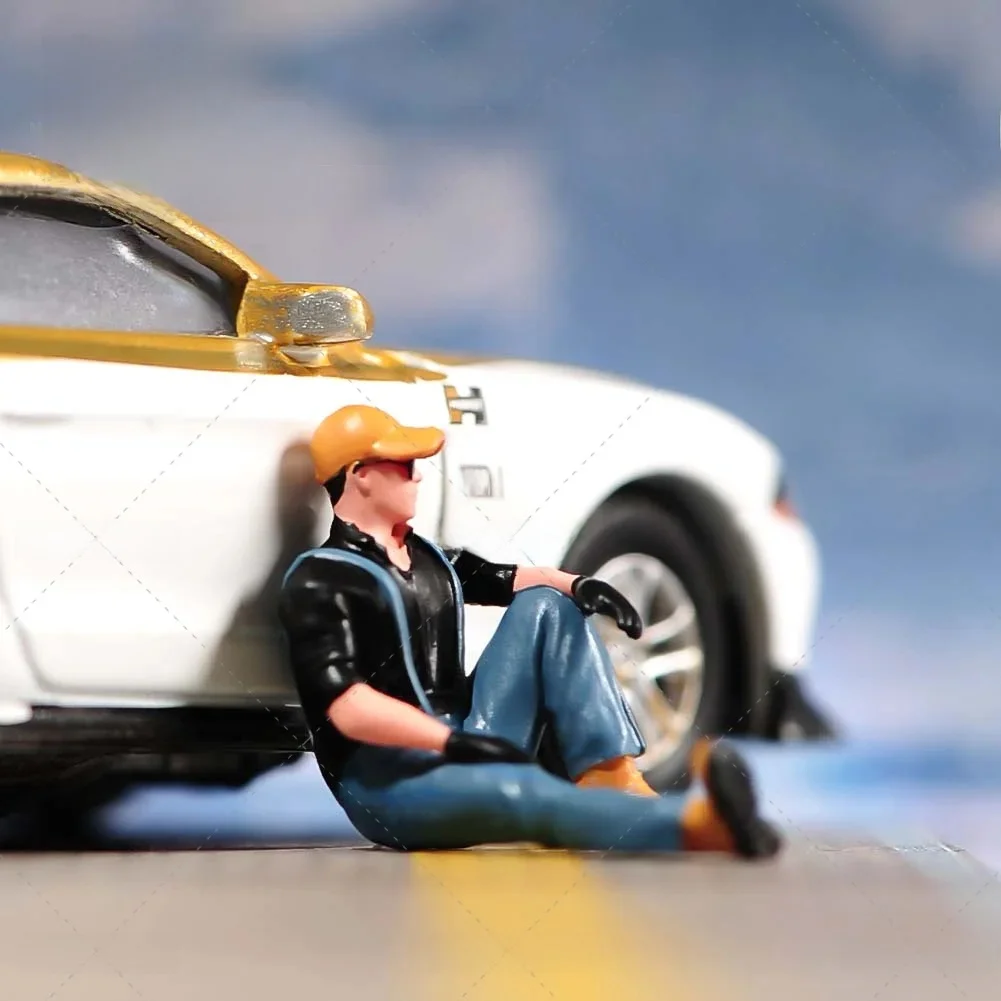 Miniatures 1/87 1/64 1/43 1/24 1/18, figurine un jeune homme assis et regarder dans la Distance, poupées, modèle de scène, accessoires de voiture, jouets