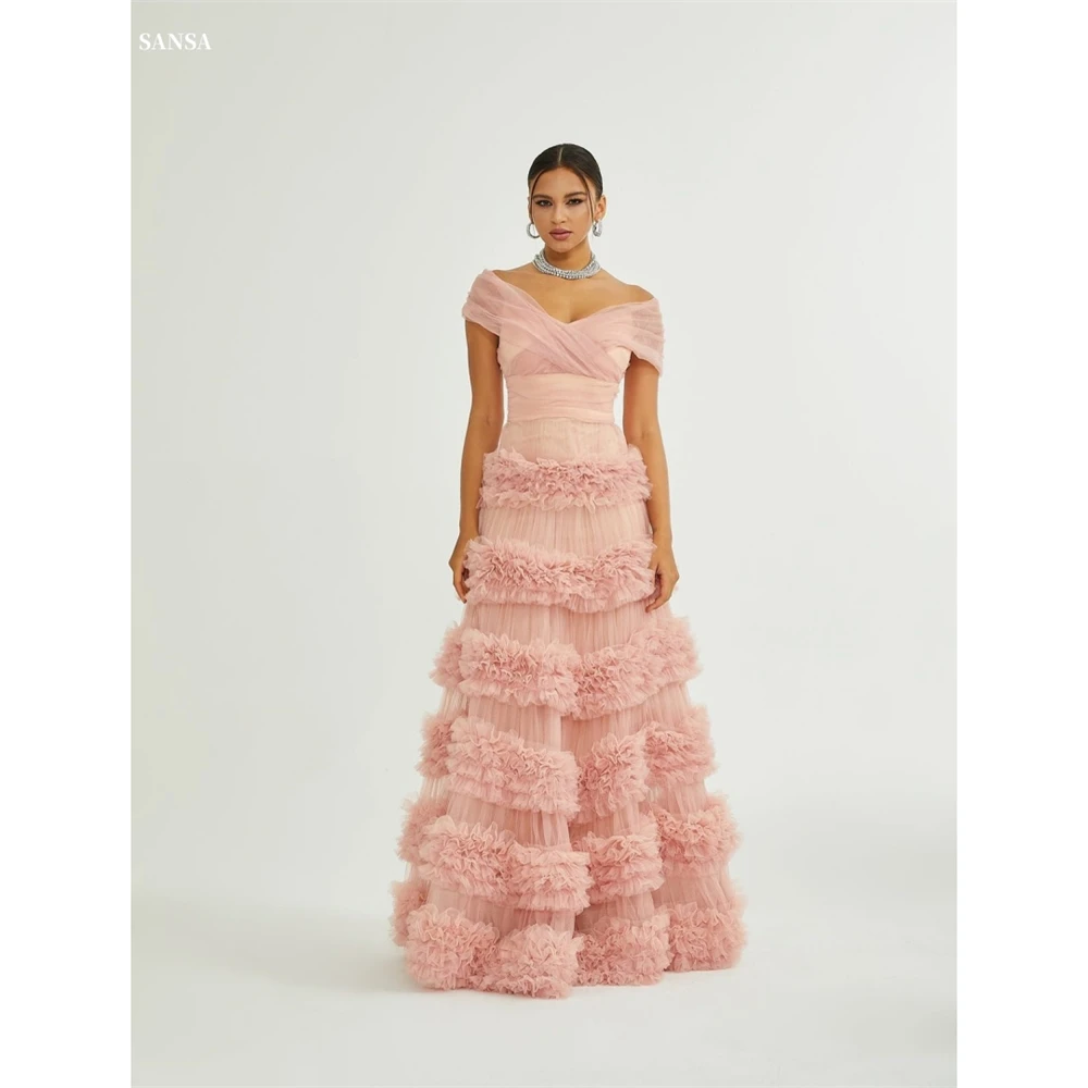 Sansa personalizado Rosa volantes escalonados A-line fuera del hombro vestido De graduación sin mangas Vestidos De Noche hasta el suelo Noche Formal