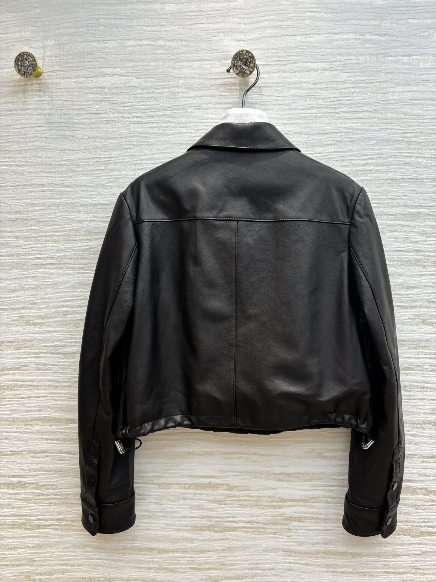 

High quality spring/summer women's lapel double pocket short leather jacket SU259
