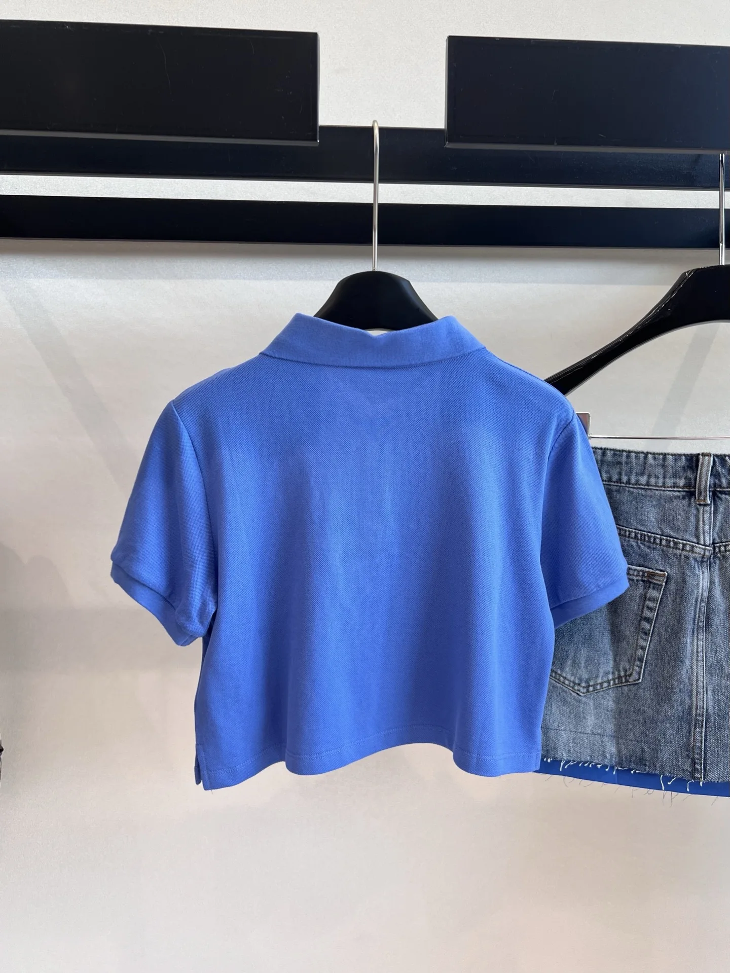 

2025 Spring/Summer New! Women's Blue High-Waist Polo Collar Knit Short - 5" Inseam, Ribbed Elastic Waist, Short Sleeve Crop Top