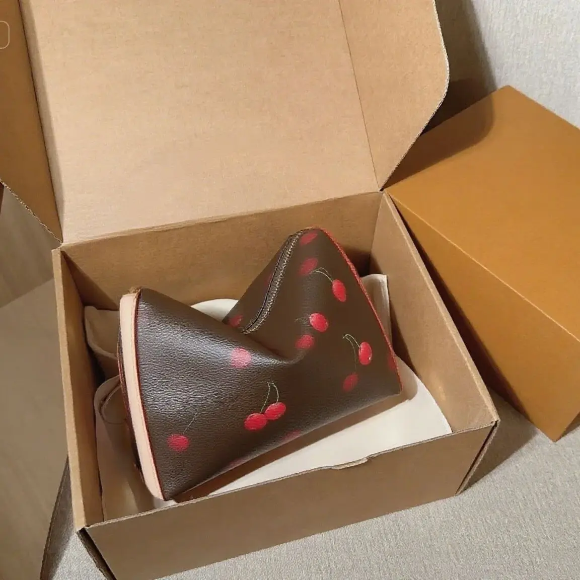 

2025 New Design Exquisite Fashion Versatile High Quality Fashion Women's Bag HL31