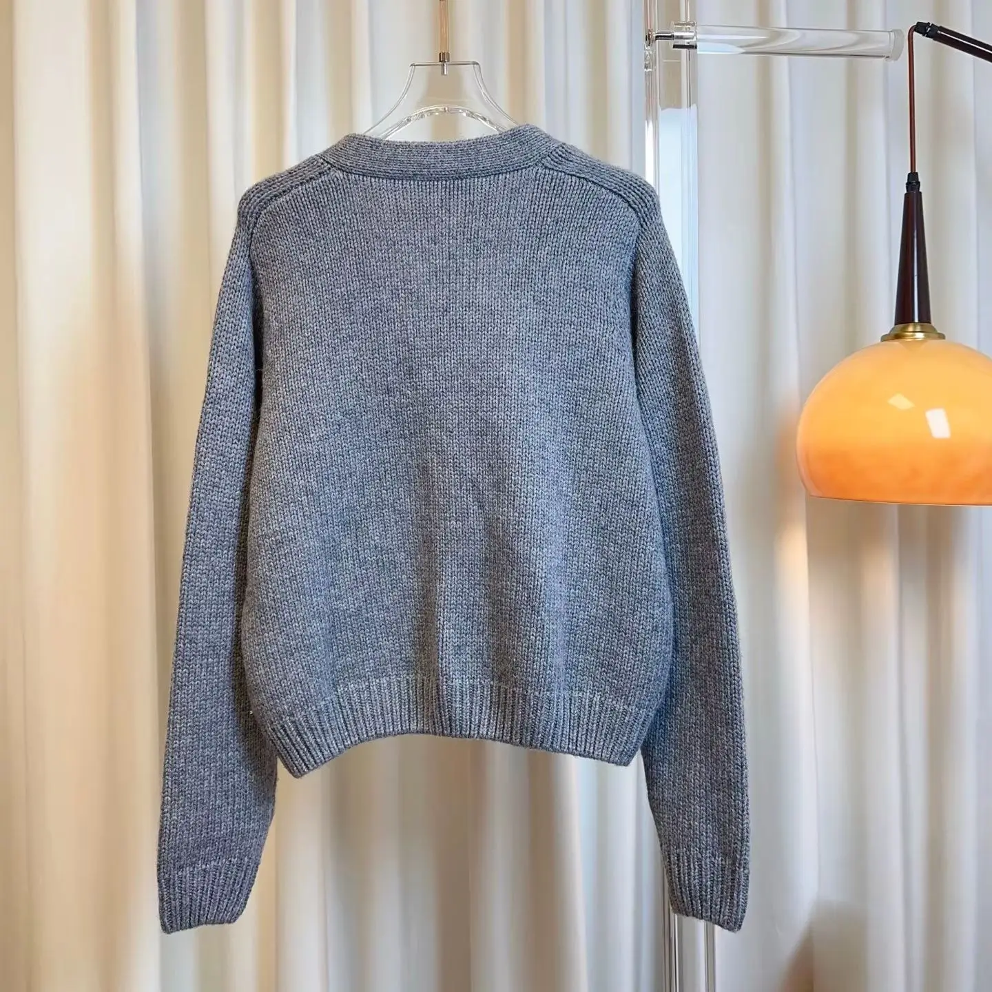 

2025 Новый шерстяной кардиган с логотипом, тканая шерстяная ткань на заказ, белый, серый, красный