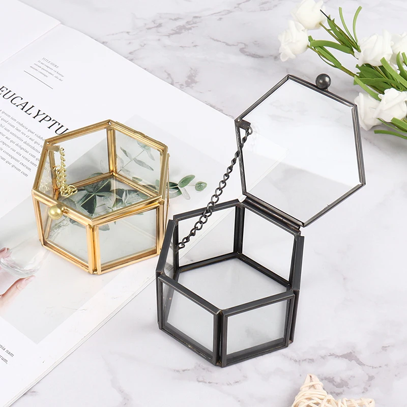 1PC 8*7*4.5cm Tranpartent Geometrical Glass Jewelry Box Hinged Top Lid  with Metal Chain Jewelry Organize Holder Ring Box