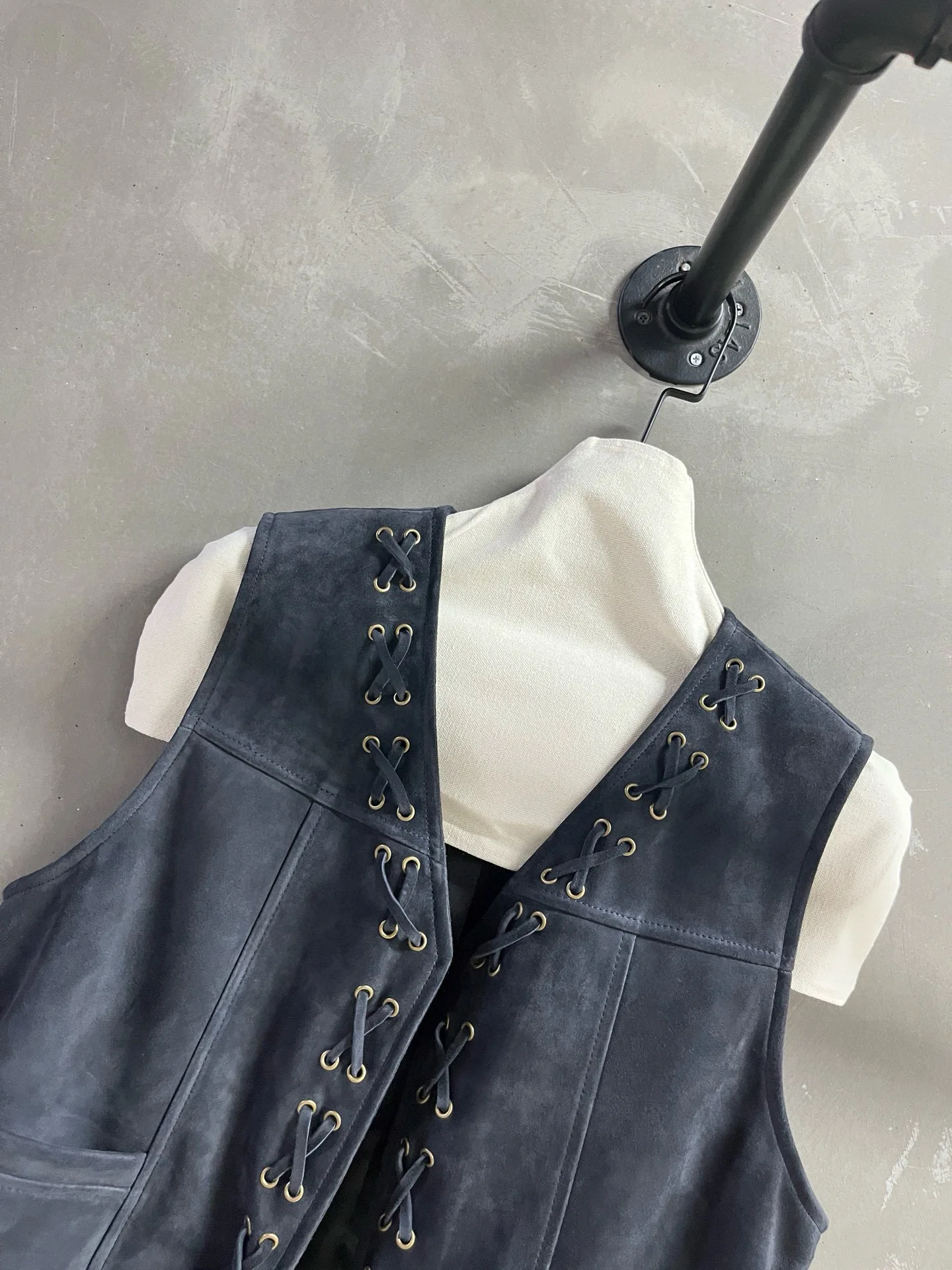 Gilet in vera pelle scamosciata stile classico retrò da donna autunnale