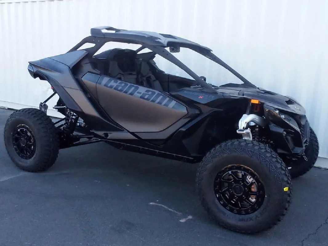 

Скидка 2024, Can-Am Maverick R X RS (тройной черный) 2-местный SXS UTV