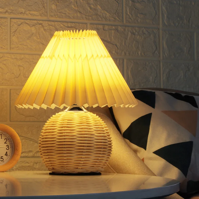 Vintage Rattan Table Lamp Nordic Pleated Table Lamp for Living Room Study Bedside Lamp Table Decor Light