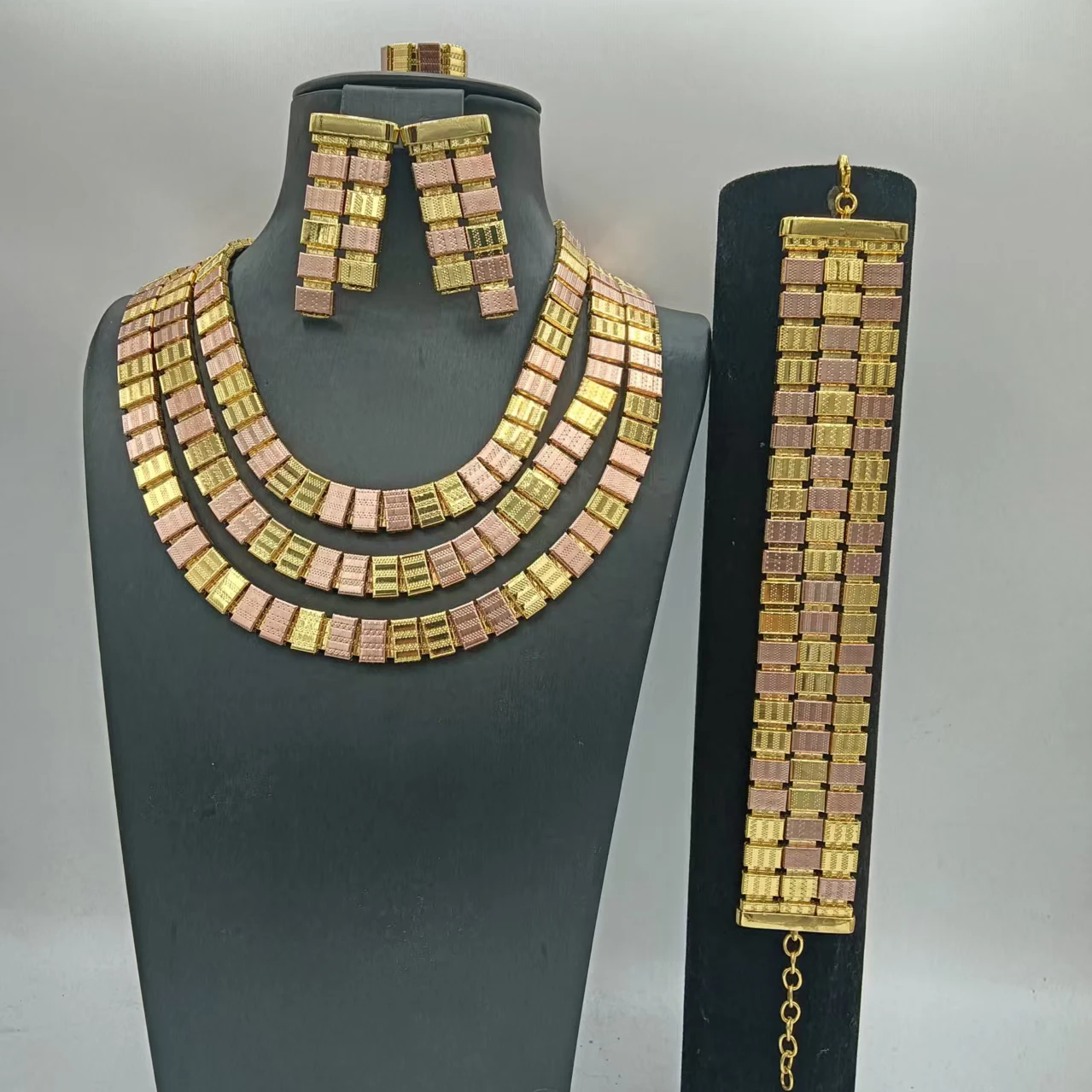 Luxury Trendy Three Tone Square Shape Jewelry Set Simple Elegant Necklace Bracelet Earrings Ring 4PC Jewellery for Wedding Party