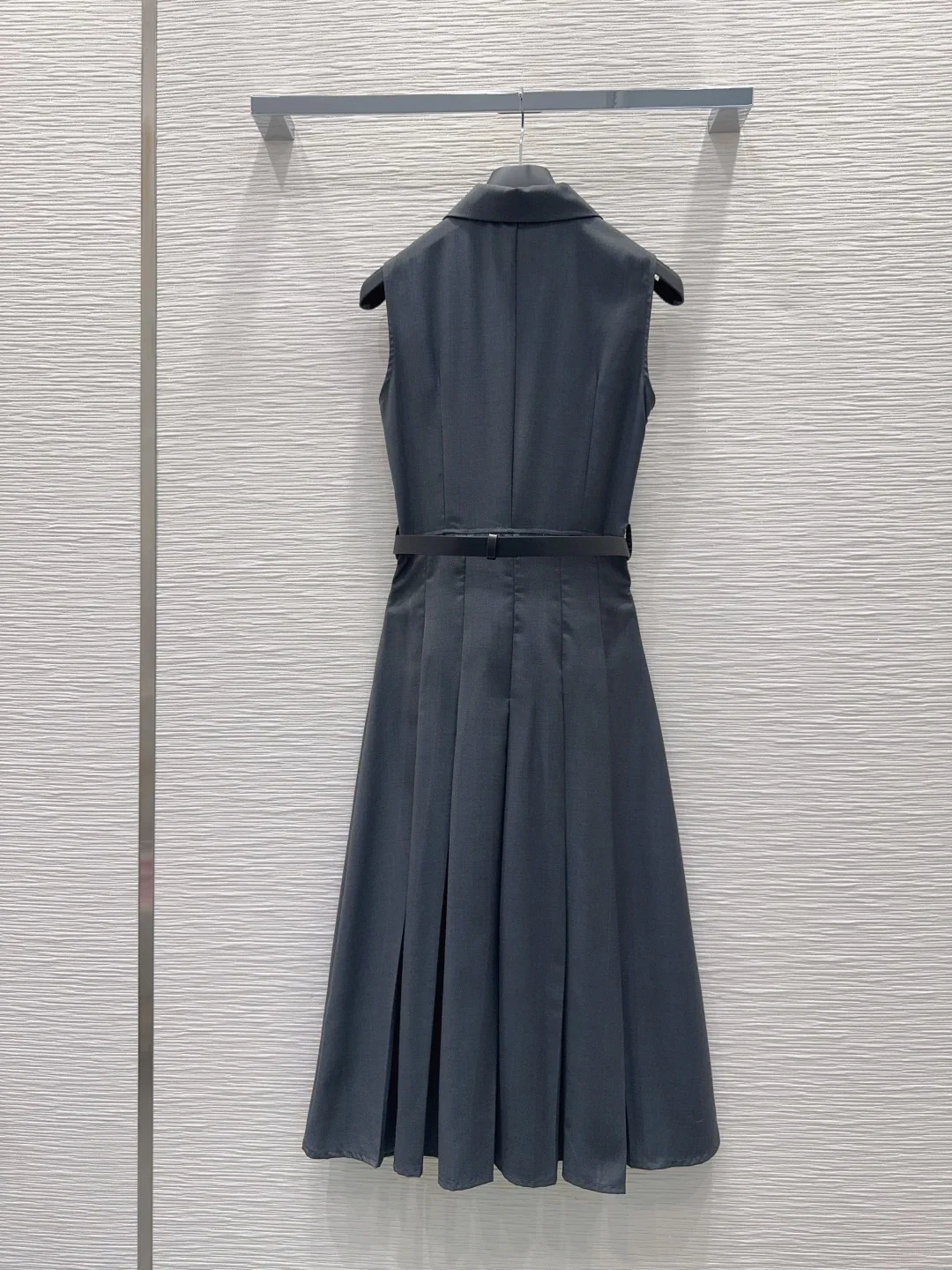 

2026 Spring Summer New Noble Style Sleeveless Shirt Dress Women Commuter Slim Waist Elegant Dress