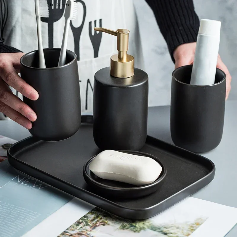 Ceramiczny zestaw łazienkowy dekoracja łazienki akcesoria balsam w butelce mydelniczka kubek do płukania ust czarna taca akcesoria do łazienki gospodarstwa domowego — zdjęcie 2