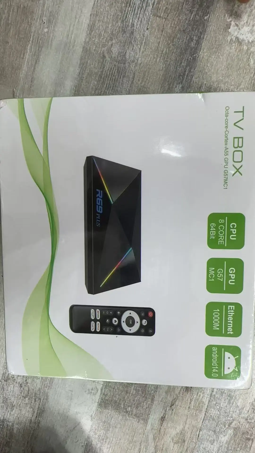 R69 Plus Voice Control TV Box Ultra HD 8K Allwinner H728 Octa Core Support Netflix tv box WIFI 6 Set Top Box photo review