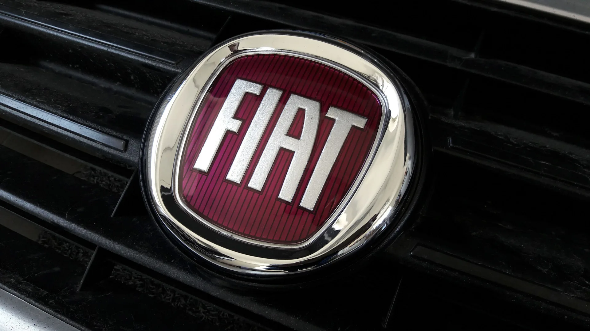 Fiat Ducato Kühlergrill Emblem Schwarz – Der perfekte Ersatz für Ihr Original-Emblem?