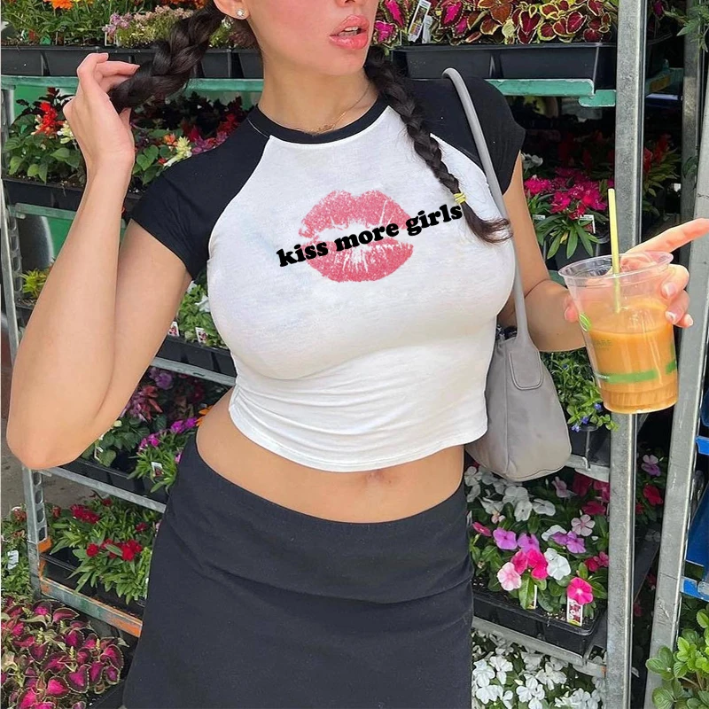 Kiss More Girls Y2k Fashion Crop Tops Streetwear Women T-Shirt Short Sleeve Funny Letter Print Baby Tees 2000s Slim Emo Girl Tee