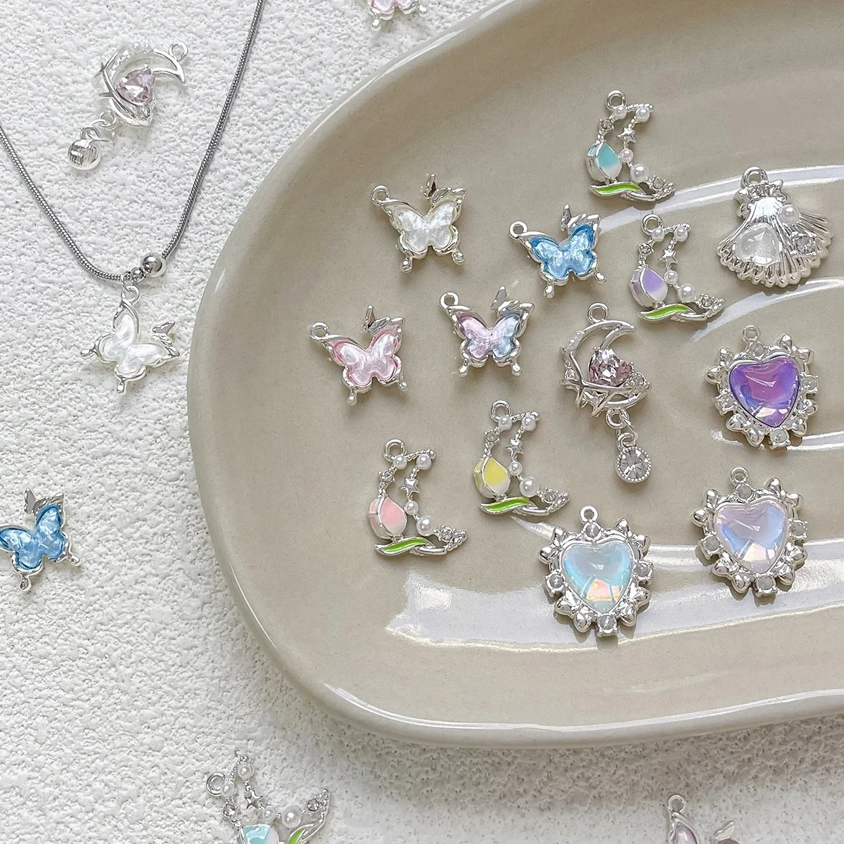 6szt Alloy Butterfly Tulip Moon Pendant Diy Handmade Bracelet Necklace Beaded Mobile Phone Chain Accessories Material Charms — zdjęcie 2