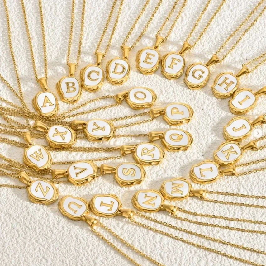 Europäische und amerikanische Mode-Halskette mit O-förmigem Kettenanhänger • Halskette mit 26 Buchstaben-Elementen • Hochwertiges Gefühl für Damen • Leichter Luxus • Dail