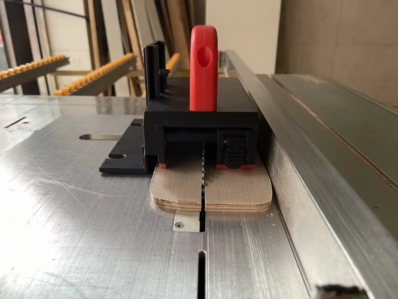Imagem -05 - Tabela Ajustável Saw Push Block Safety Pusher Acessórios para Carpintaria Safe Stable Desktop Saw Router Table Band Saw Workshop