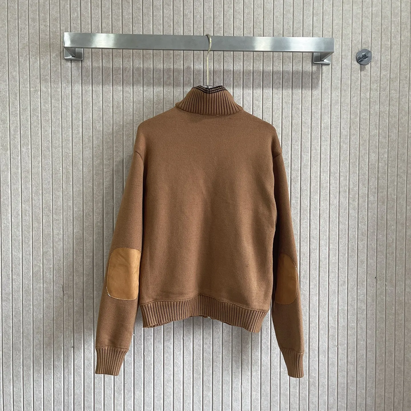 

Winter 2025 New Fashion Versatile Suede Turned Stand Collar Jacket