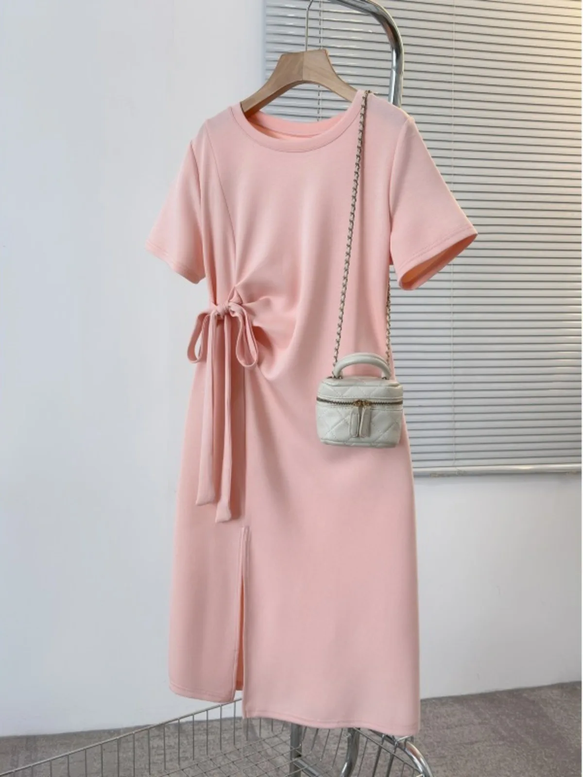 Design sense grijze casual jurk nieuwe zomerstijl taillebedekking buik slanke middellange T-shirtjurk