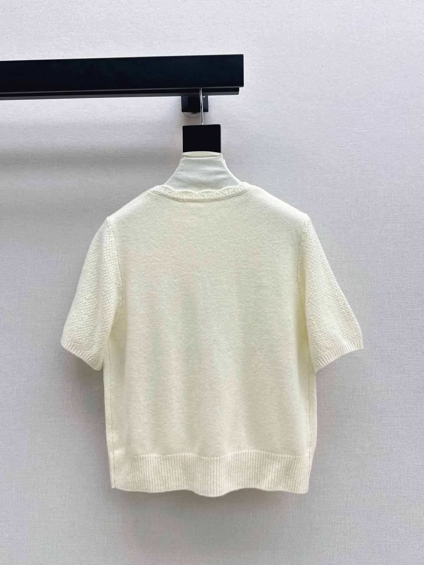 

High-quality Grey High-street Round-neck Long-sleeved Printed Base Top for Autumn and Winter 2025