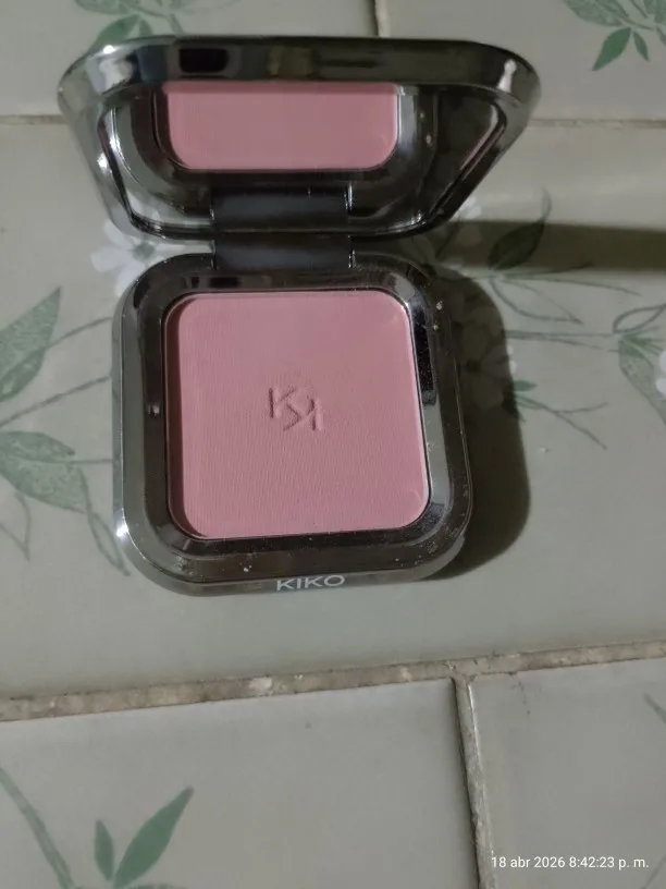 KIKO Unlimited Blush Long Lasting Rouge Powder Blusher With a Buildable Result Lipstick Cheek Pocket Blush Easy To Apply Color photo review