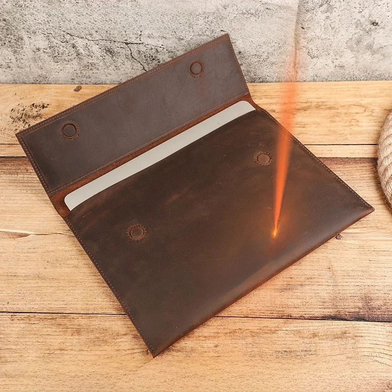 CONTACTS FAMILY Etui na laptopa z prawdziwej skóry do MacBooka Air 13 M4 M3 M2 M1 Pro 14-calowy pokrowiec na komputer Teczka Vintage — zdjęcie produktu 7