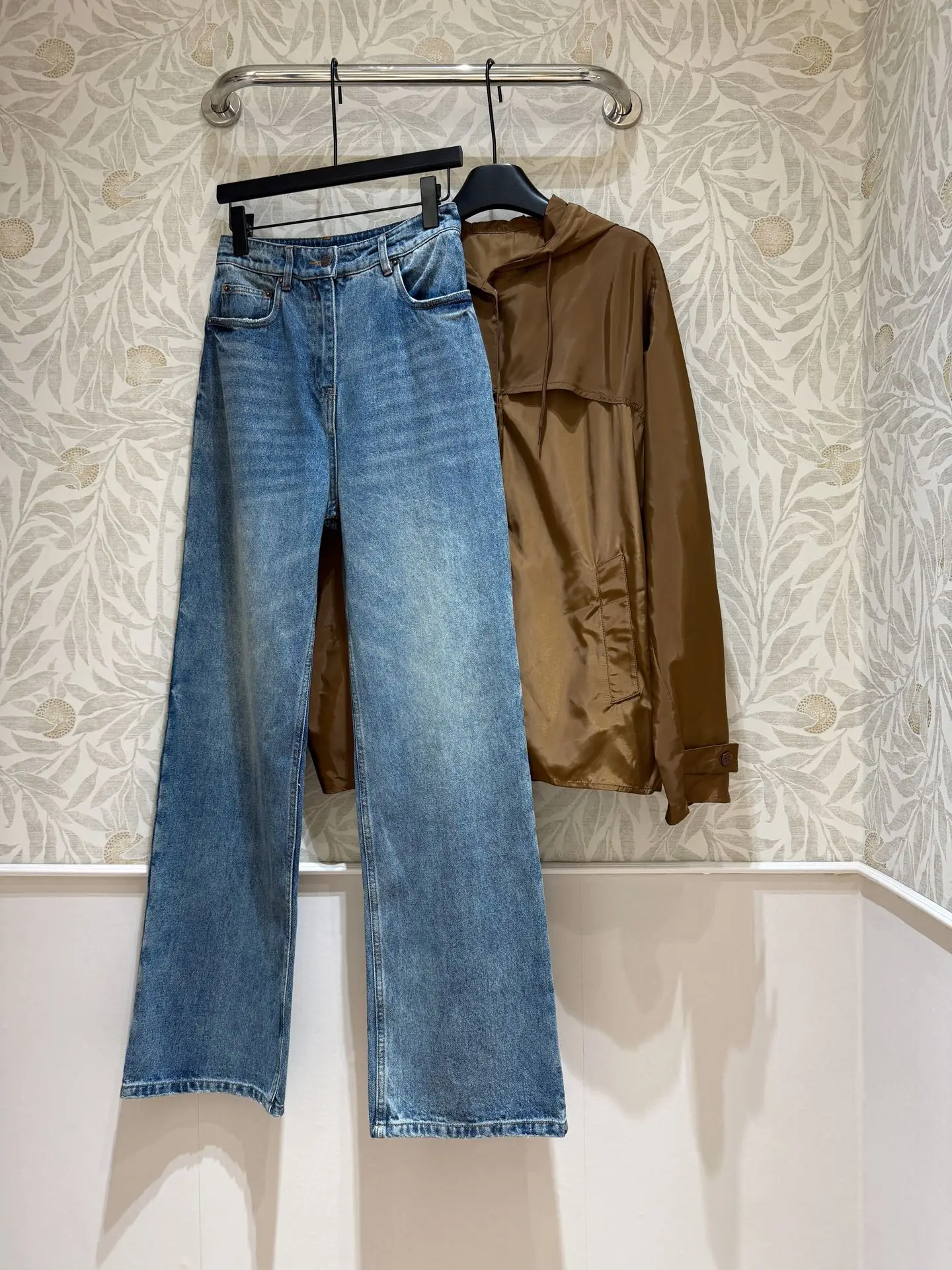 

High Quality Autumn And Summer Women's Casual Fashion Zipper Buttons Straight Cotton Denim Pant Pockets Washed Jeans JQ114