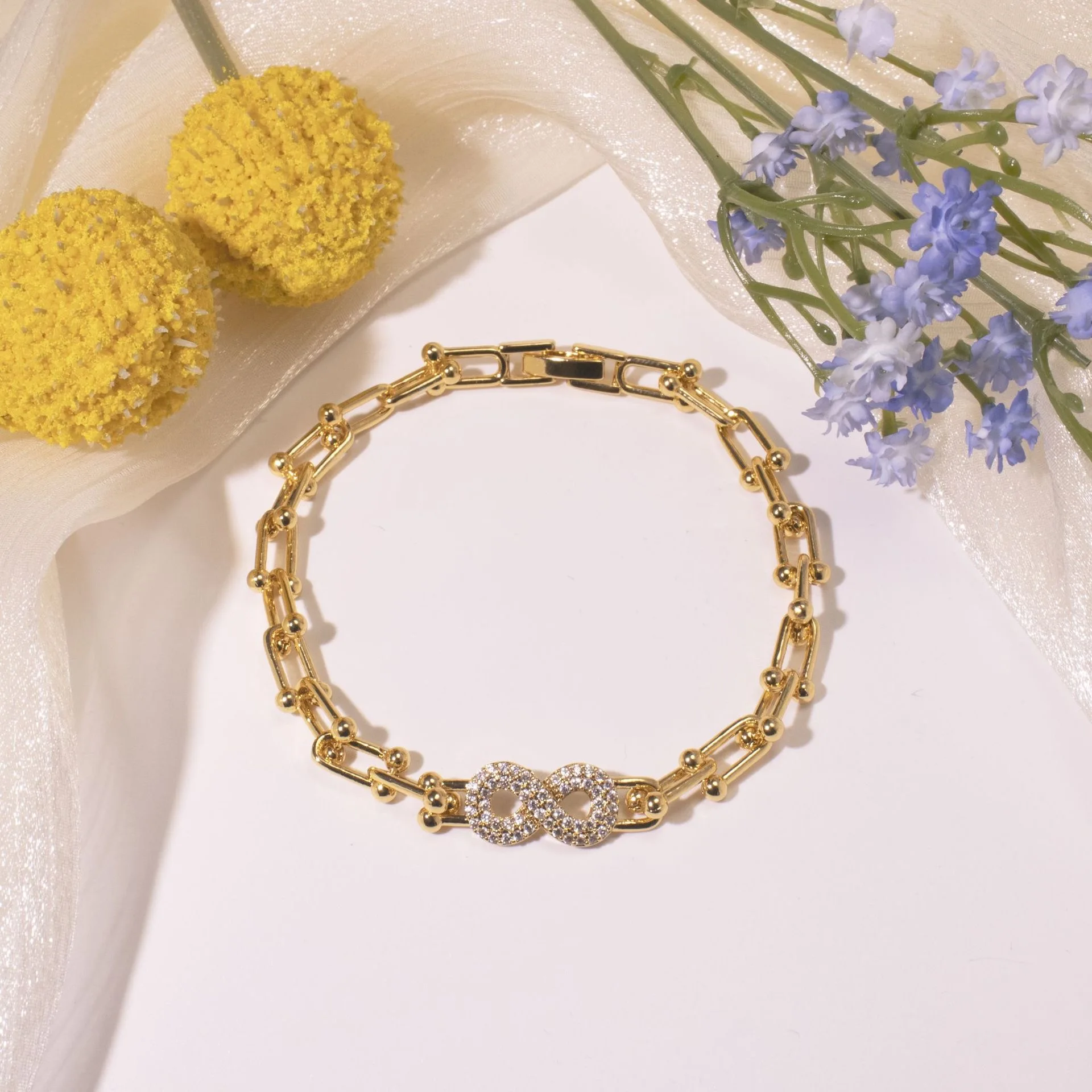 

luxury Elegant Infinity Chain Bracelet for Women