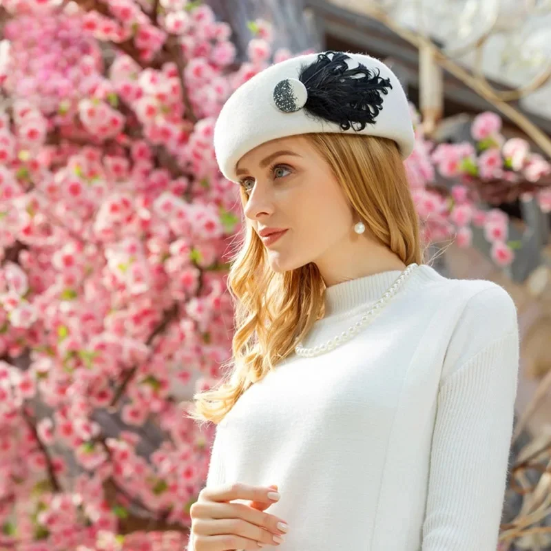 FS francuski wełna biały czarny berety dla kobiet moda zima czuł czapki Feather berety Femme stewardesa kapelusz do kościoła Fedoras — zdjęcie 2