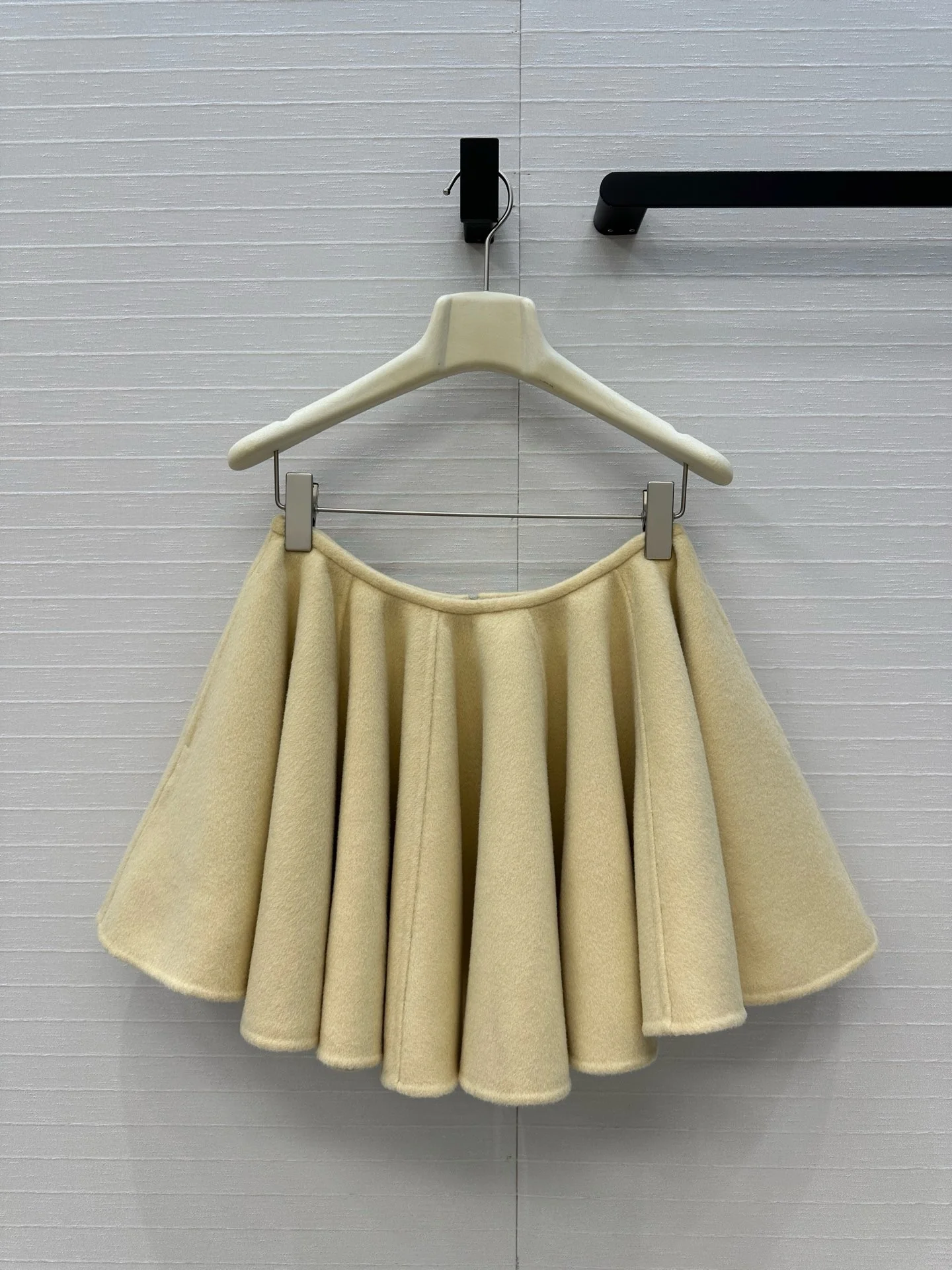 

New Autumn And Winter Handmade Double-Sided Wool Blend Trumpet Mini Skirt, Low Waist A-Line Design Multifunctional Playful Sweet