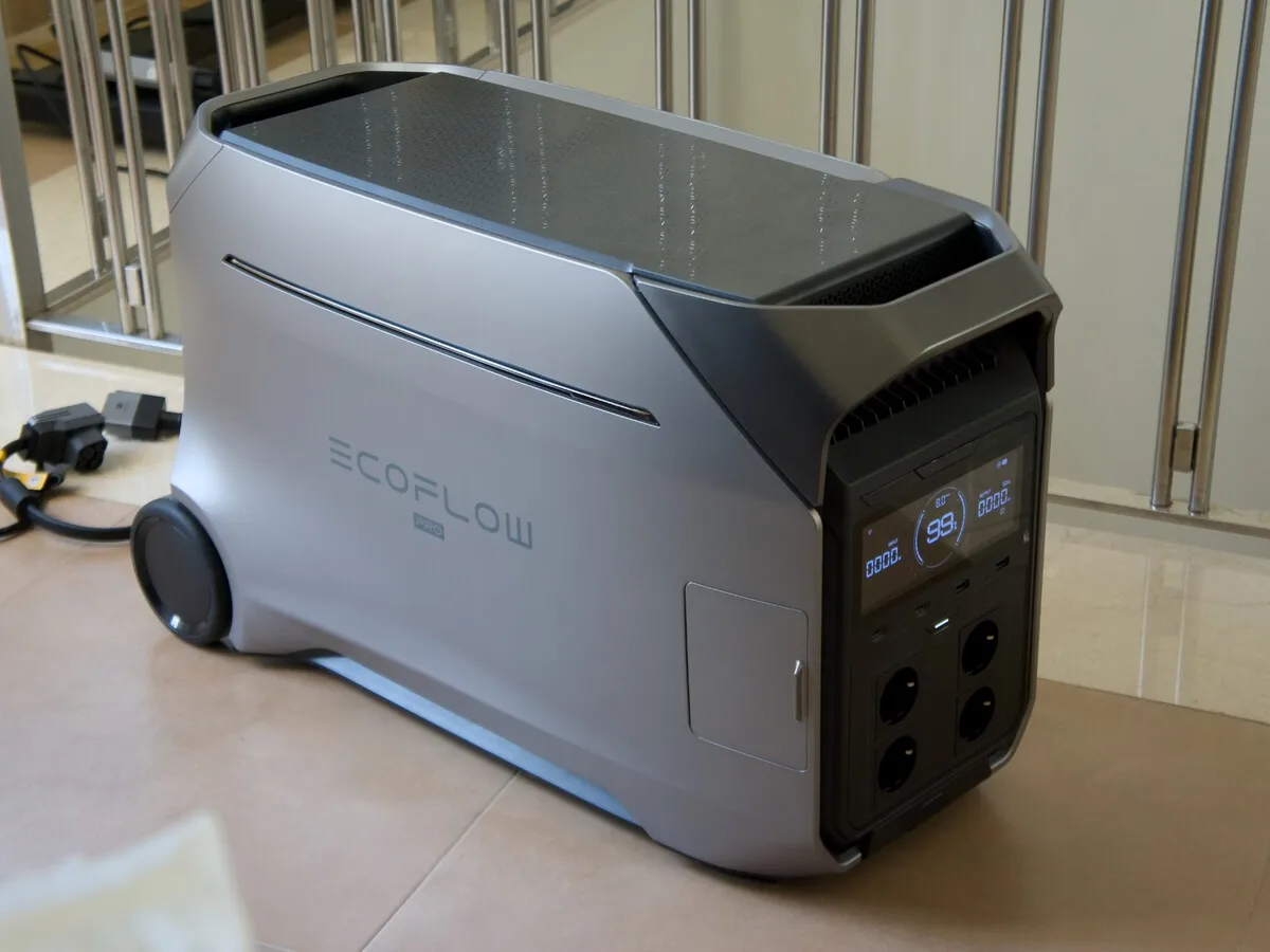BRAND NEW EcoFlow DELTA Pro Smart Battery - Fast Charging, Home Backup, Emergency Use, 3600Wh, Expandable to 25kWh, 3600W