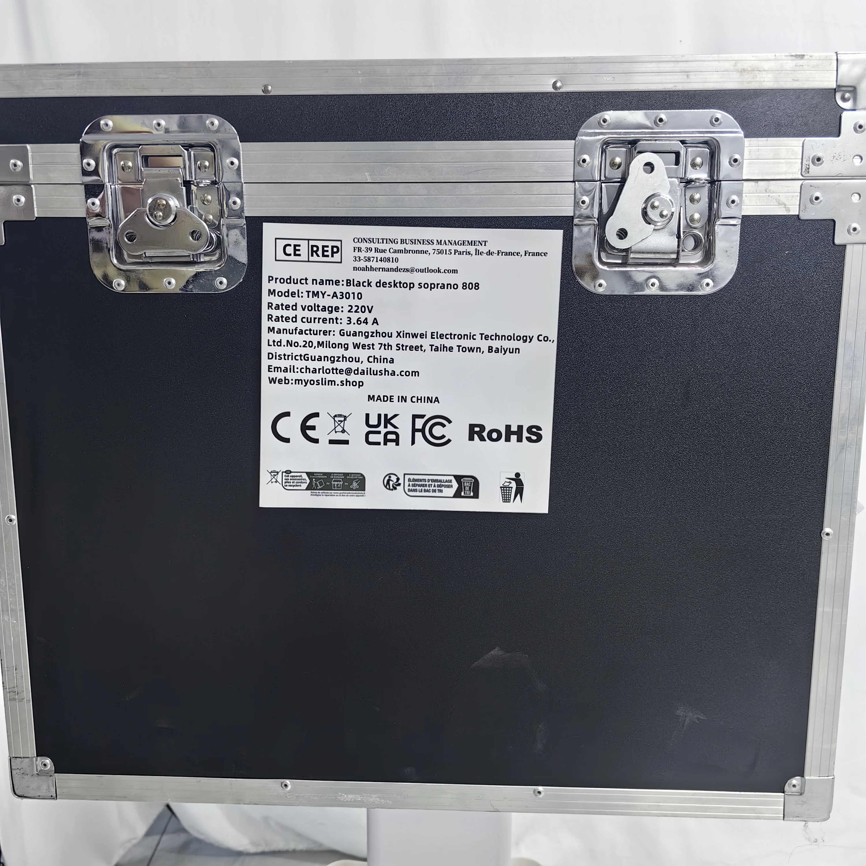 

Salon Grade 3 Wavelengths Diode Laser Epilator Ice Titanium CE Approved Permanent Painless Hair Removal Device.