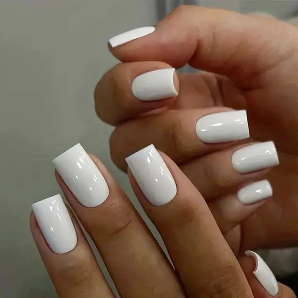 ARTAUG 24 pièces moyen carré blanc 3d stéréo haute Saturation presse sur ongles couverture complète faux ongles ensemble pour femmes et filles élégantes