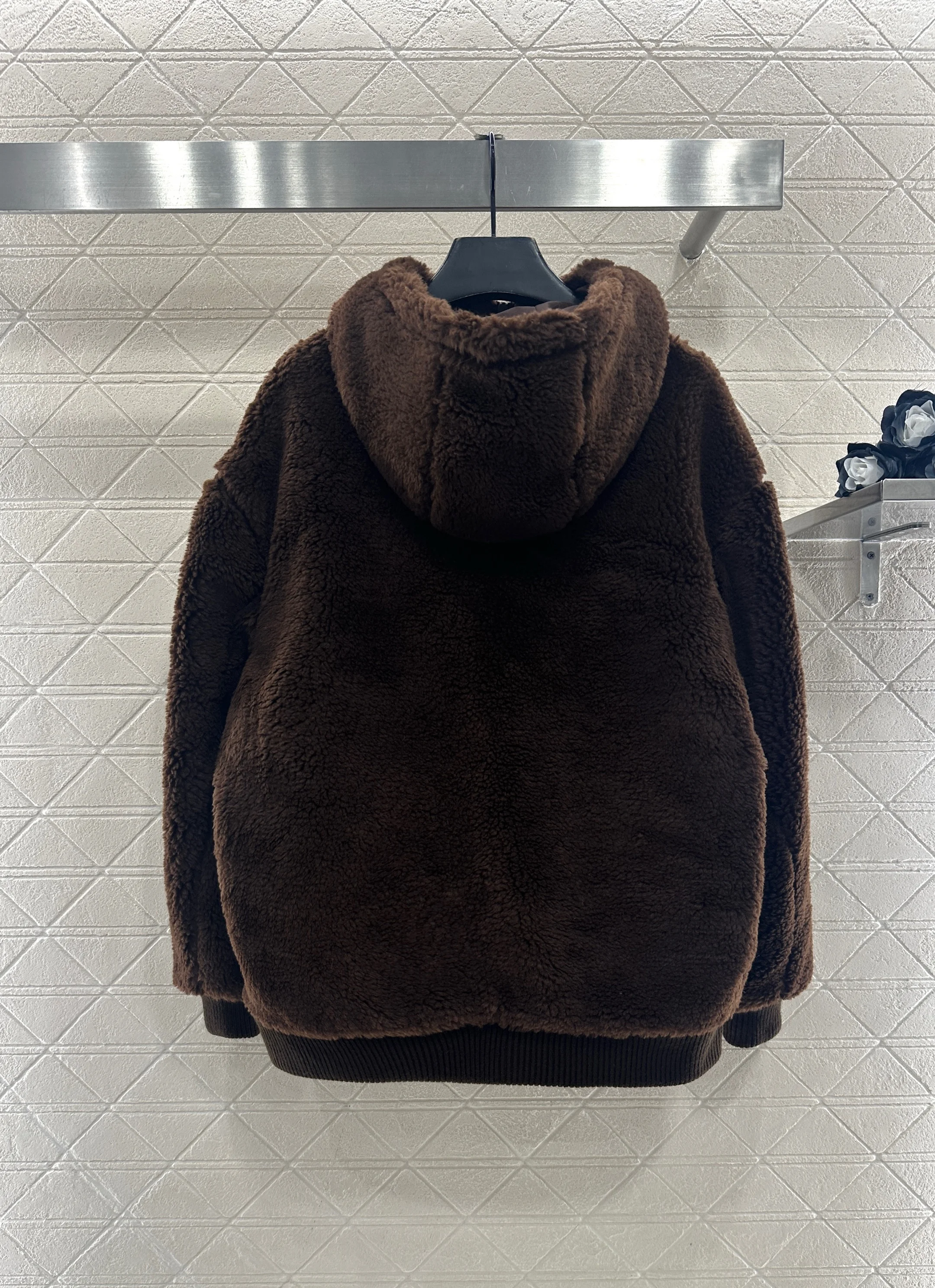 

High quality autumn and winter women's hooded drawstring lambhair skiing hoodie SU276