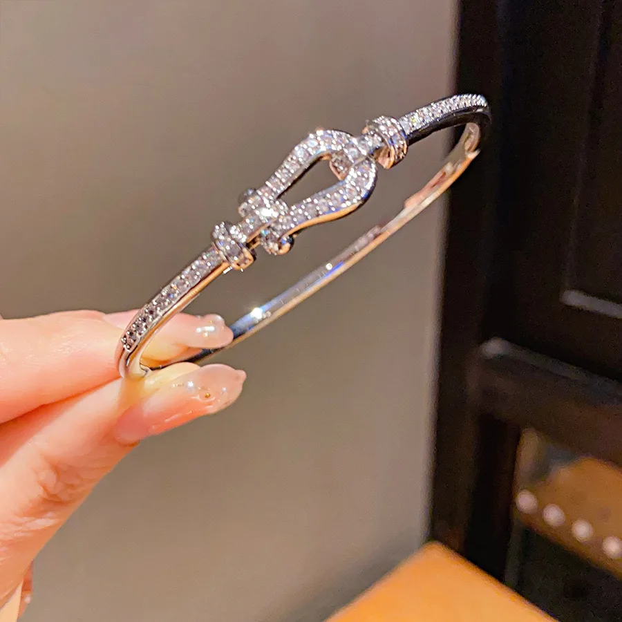 

Silver Chain Design Bangle – Minimalist Crystal Bracelet for Women