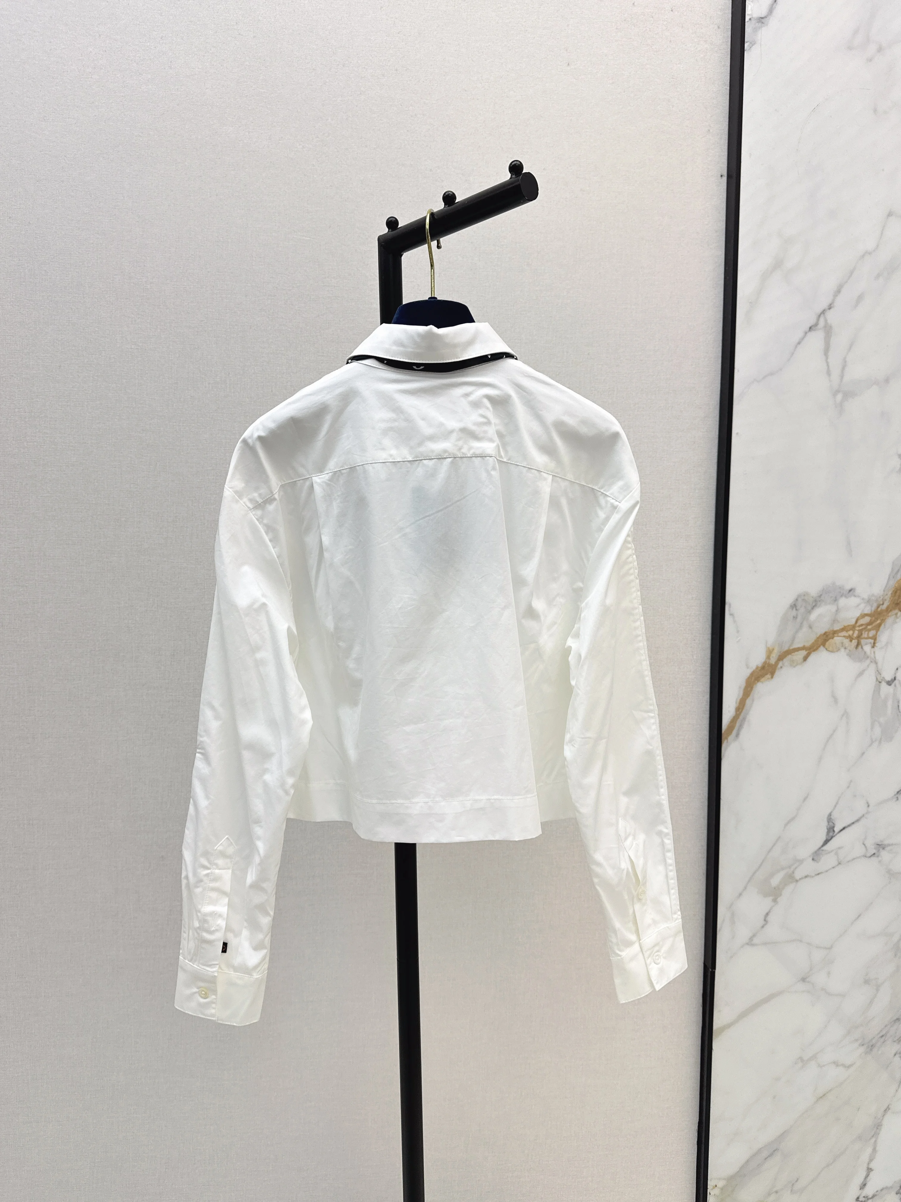 

2025 New shirt solid long-sleeved buttons pocket cotton Fashionable Versatile Slimming Figure-hugging winter autumn