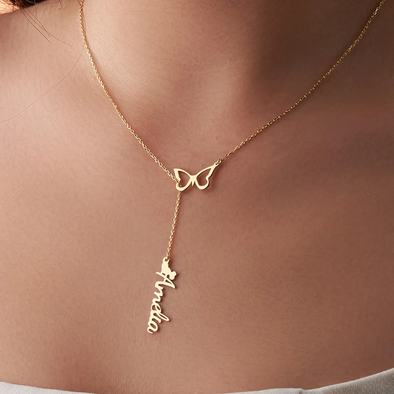 

18K Gold-plated Custom Name Necklace Personalized Vertical Butterfly Pendant Gift for Mom Christmas Everyday Wear Evening Gala