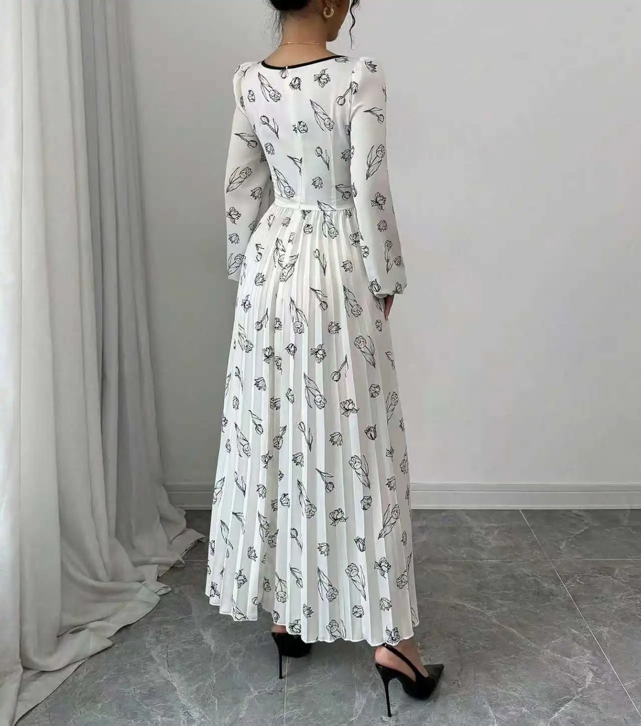 midi long sleeve graduation dress Women's Square Neck Long Sleeve Midi Dress, Woven Printed Pleated Design,  Elegant Casual Slim Dress for Vacation Graduation Seas